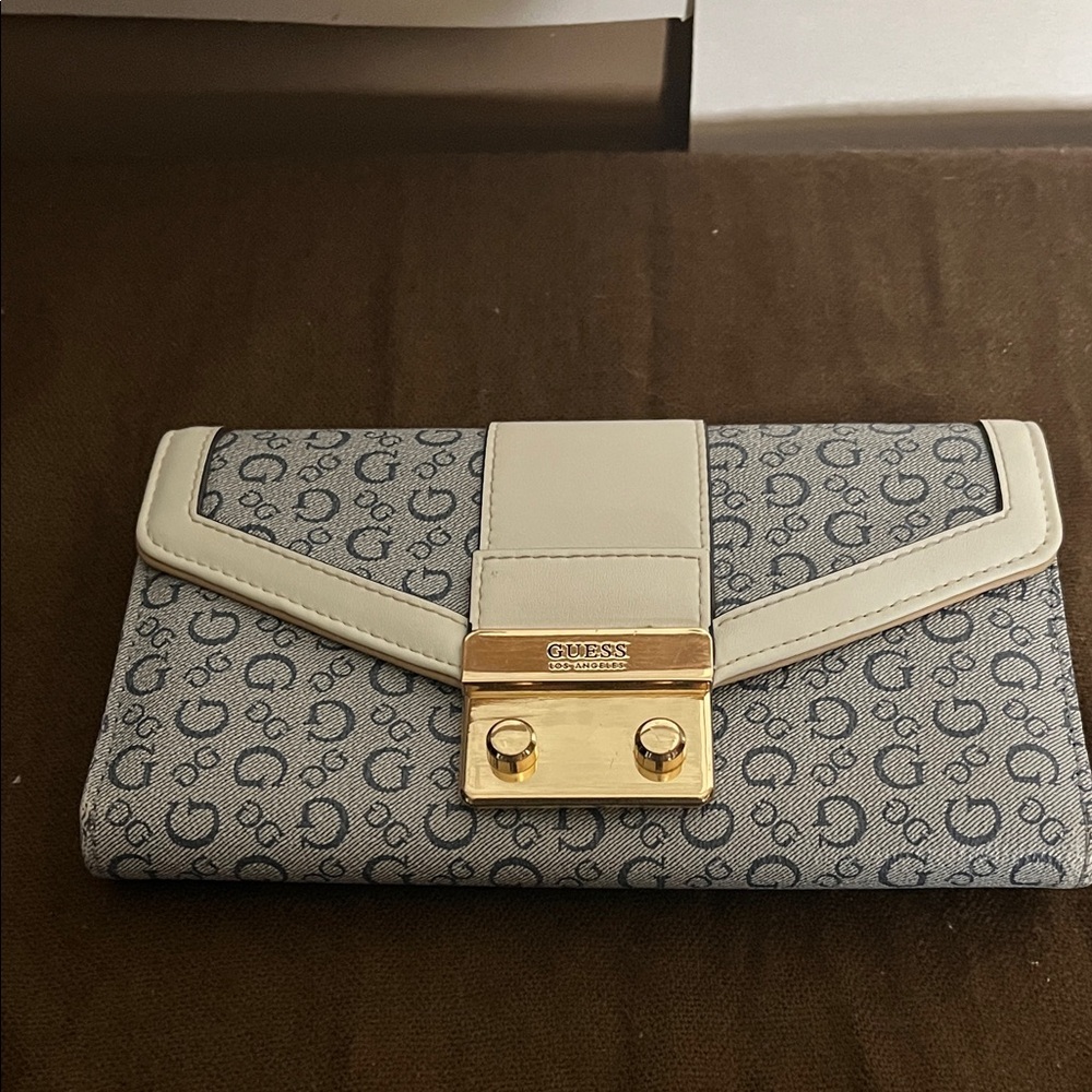 😄Guess wallet iconic G’s pattern change pocket card slots